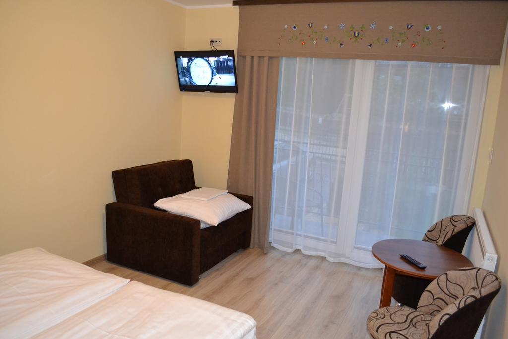 Dom Jastrzebia Z Basenem I Jacuzzi Apartment Jastrzebia Gora Exterior photo