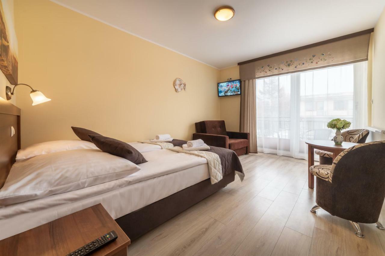 Dom Jastrzebia Z Basenem I Jacuzzi Apartment Jastrzebia Gora Exterior photo